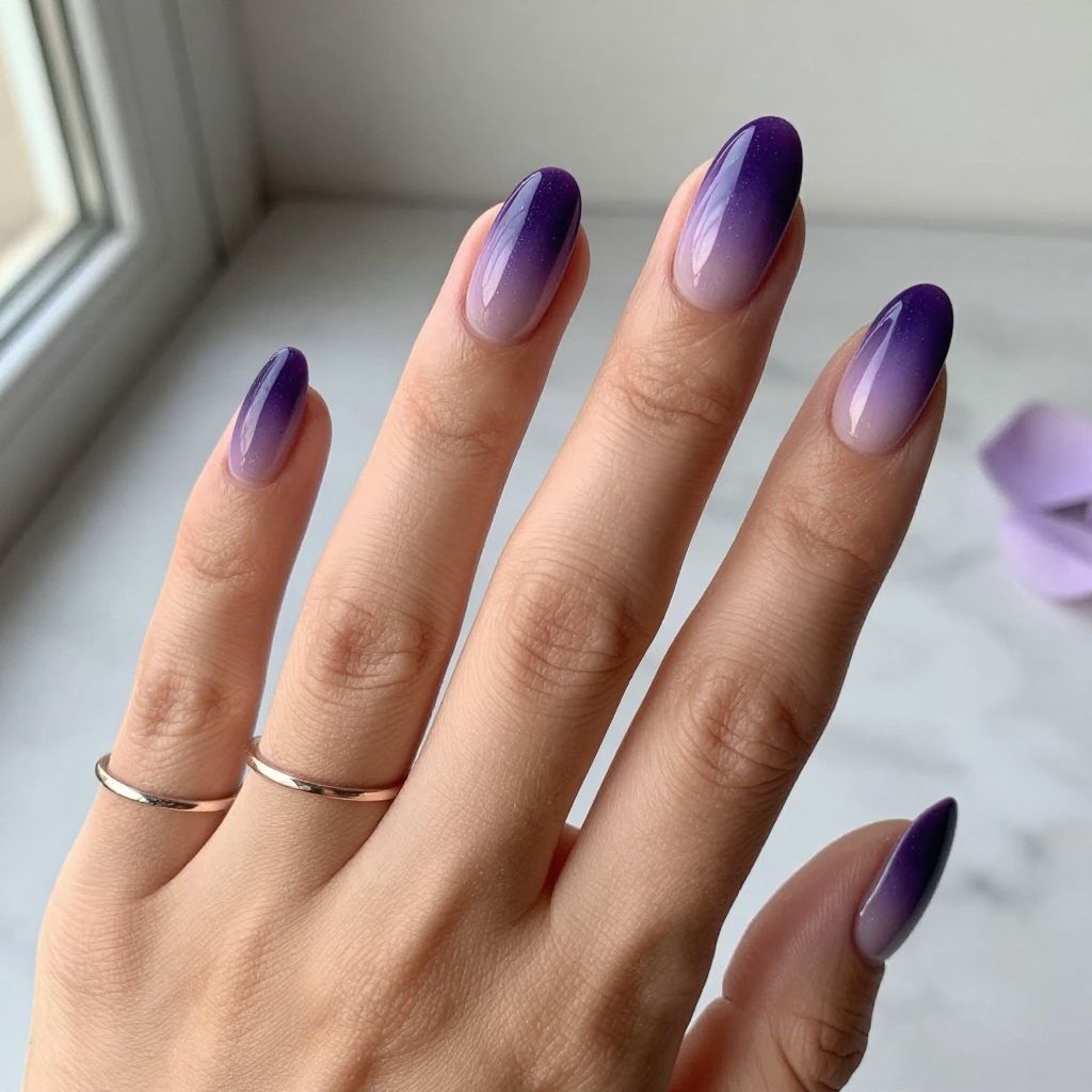 Ombré Purple to Lavender Gradient Nails